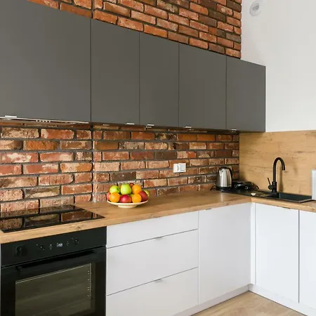Easy Apartment *